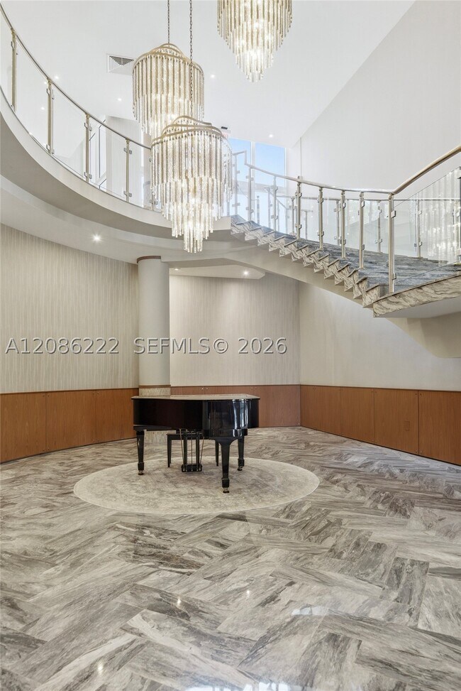 Building Photo - 5401 Collins Ave