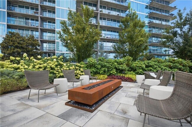 Building Photo - 1080 Peachtree St NE