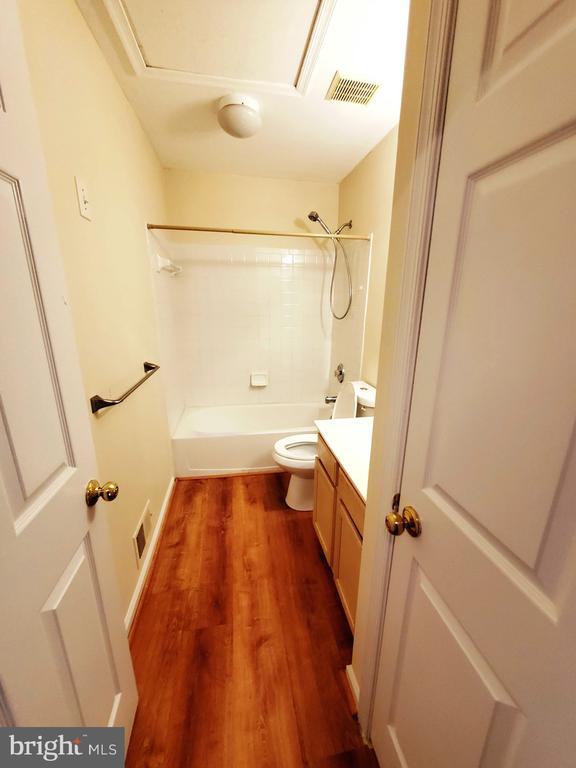Building Photo - 9365 Owings Choice Ct