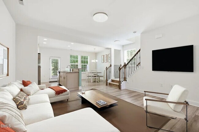 Building Photo - Lease OR Lease to Own