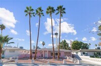 Building Photo - 2112 S Van Patten Pl