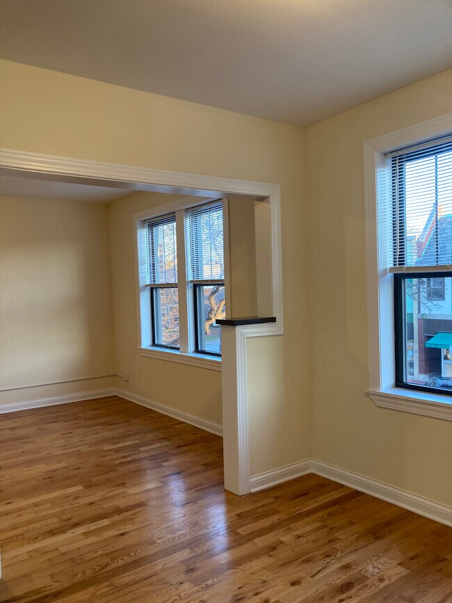 Building Photo - 338 Tudor Ct