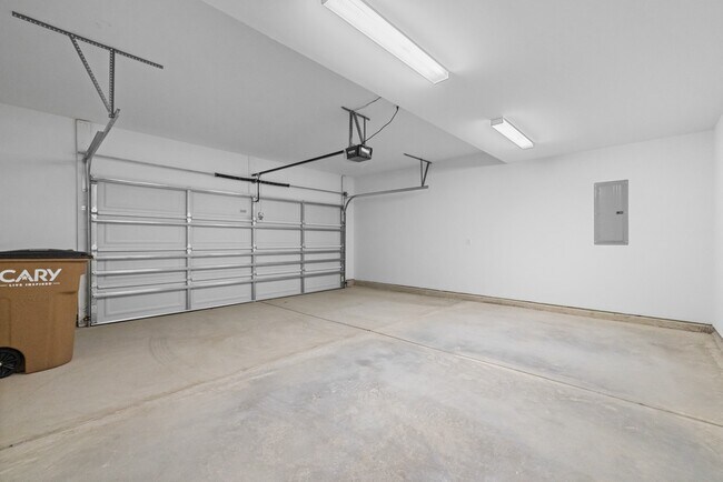 Building Photo - 2910 Kempthorne Rd