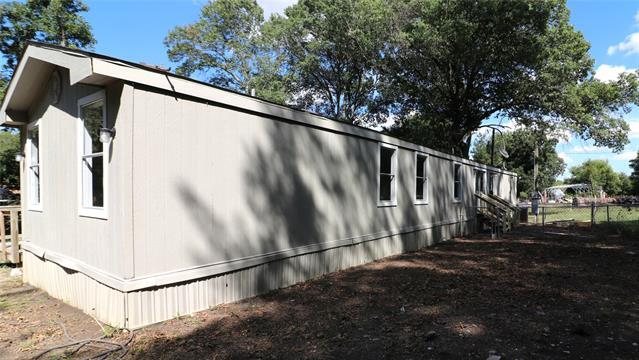 Building Photo - 112 Private Rd 483