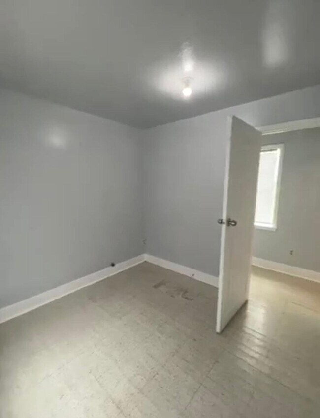 Building Photo - 2208 Semmes St