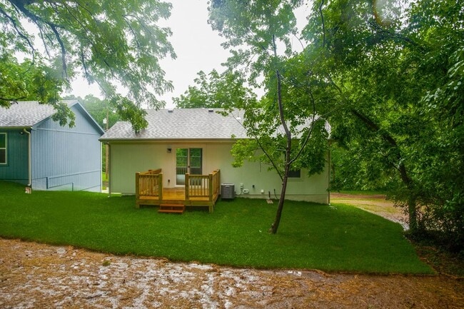 Building Photo - SEE IT NOW: Beautiful home in Avondale, MO!