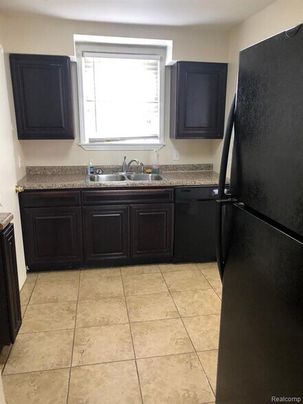 Building Photo - 7535 Republic Ave