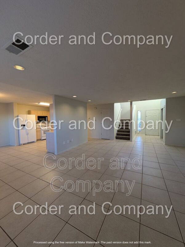 Building Photo - 11243 Campo Del Oso Ave NE