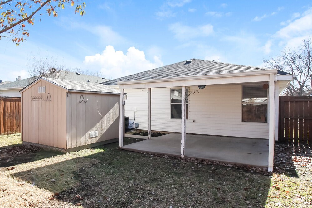 Building Photo - 825 Cruise St