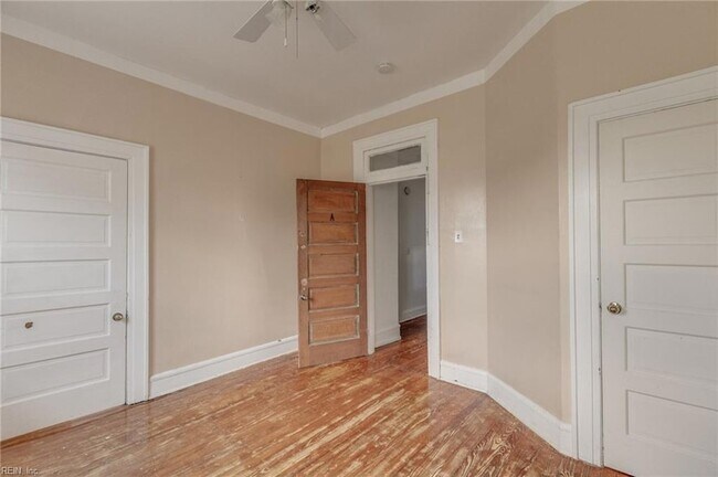 Building Photo - 3901 Newport Ave