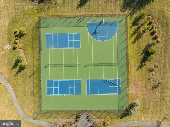 Building Photo - 201 Hillsdale Pl