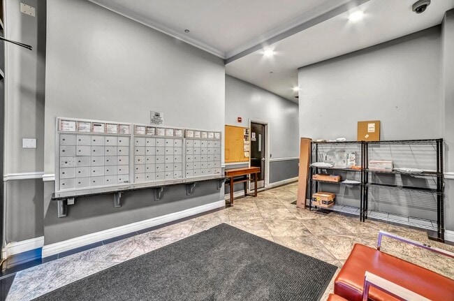 Building Photo - 4315 PARK Ave