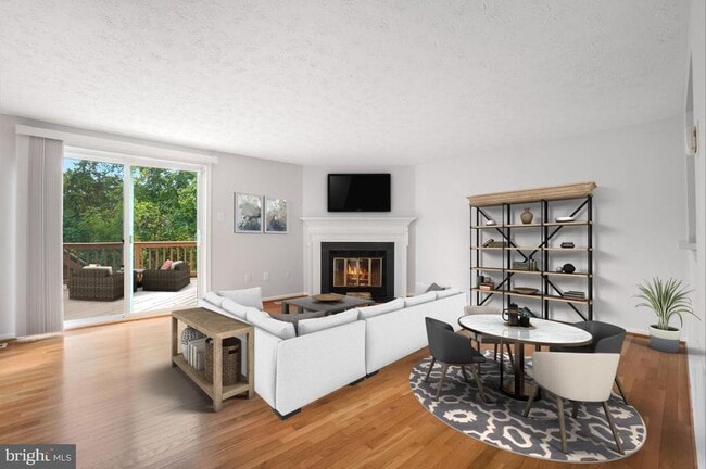 Primary Photo - 529 Coral Reef Dr