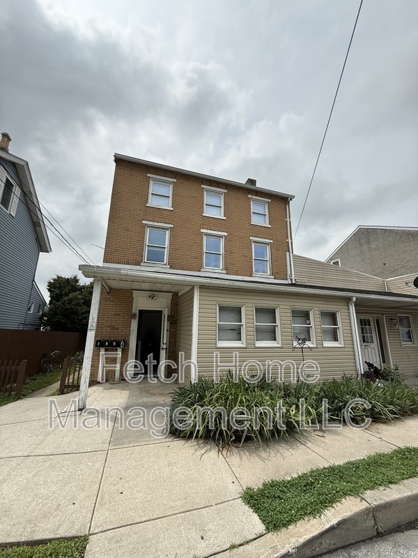 Primary Photo - 22 W Gay St