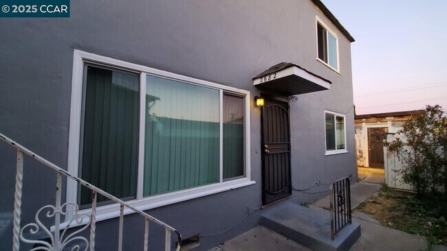 Building Photo - 2682 74th Ave