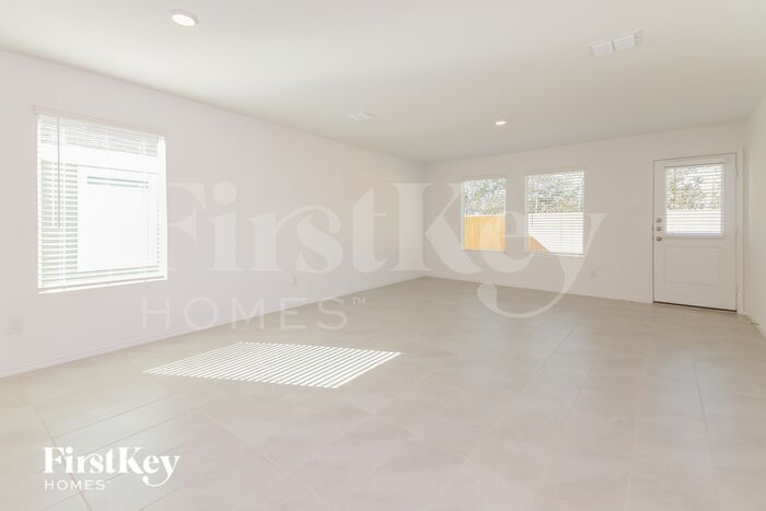 Building Photo - 1330 Cherrybark Dr