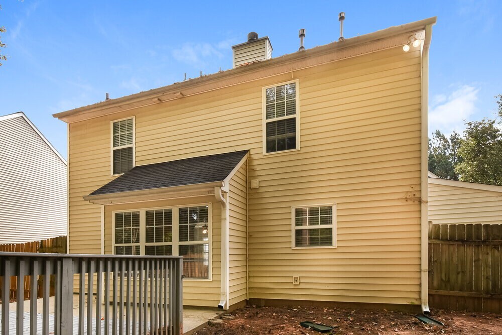 Building Photo - 2750 Northgate Way NW