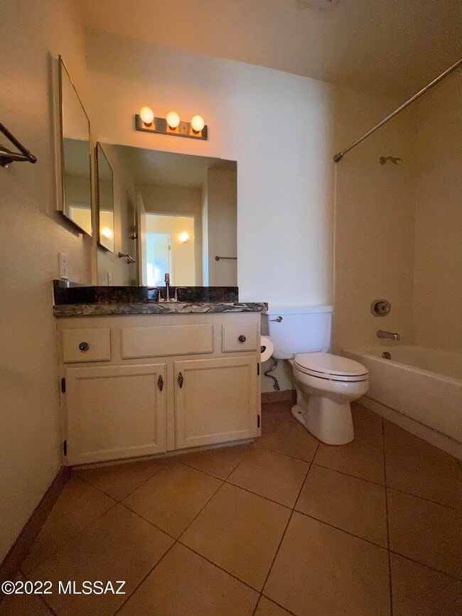 Building Photo - 6451 N Tierra De Las Catalinas