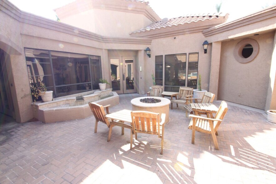 Building Photo - 15095 N Thompson Peak Pkwy