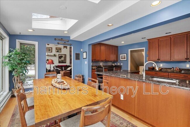 Building Photo - 8709 Hidden Hill Ln