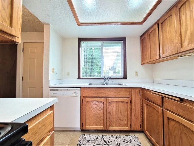 Building Photo - BlyLua