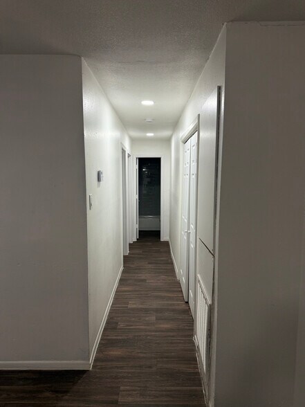 Building Photo - 3439 Gateway Dr