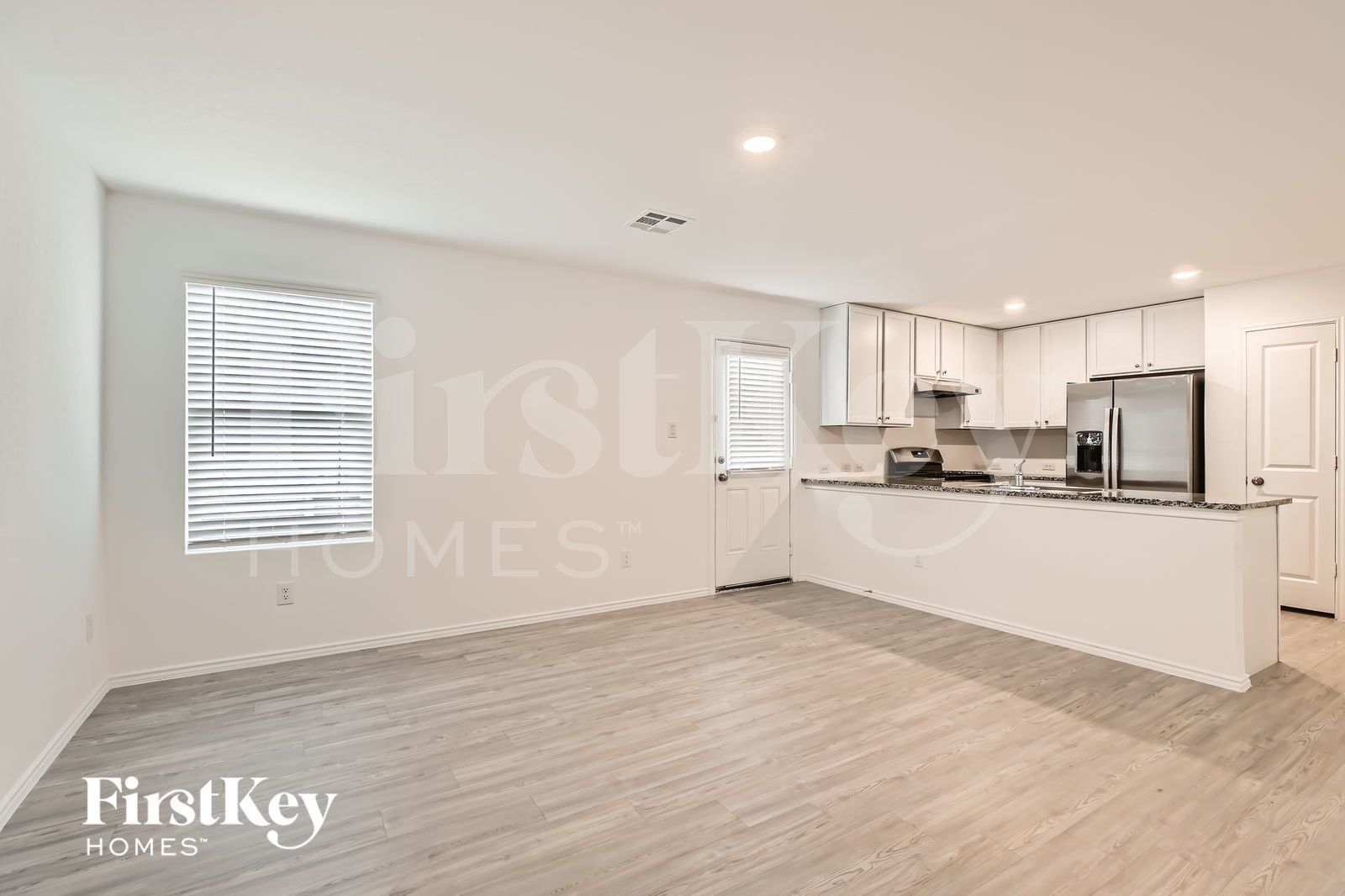Building Photo - 1335 White Willow