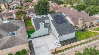 Building Photo - 14223 Stokesmount Dr