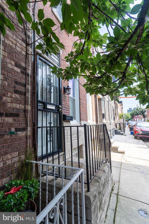 Building Photo - 1532 S Woodstock St