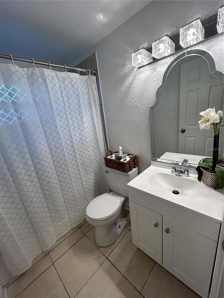 Building Photo - 7313 Royal Palm Dr