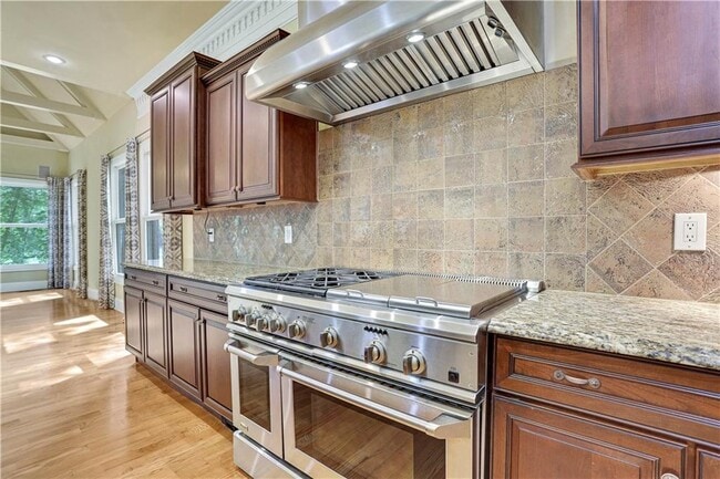 Building Photo - 6295 Windward Pkwy