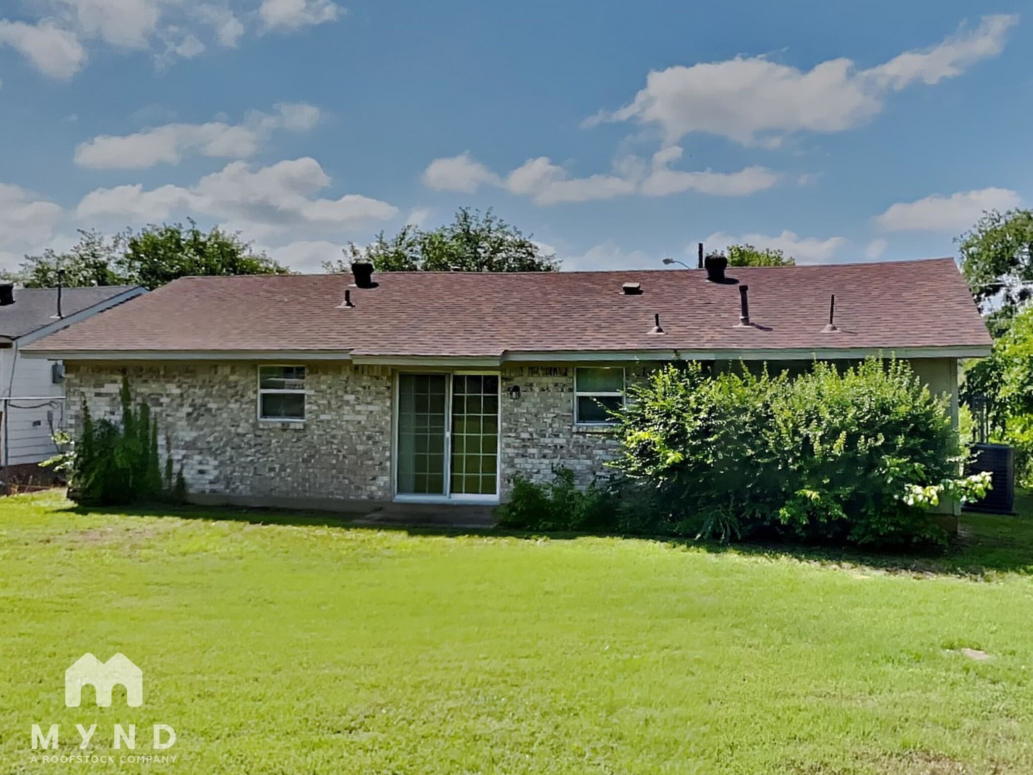 Building Photo - 3451 Pebbleshores Dr