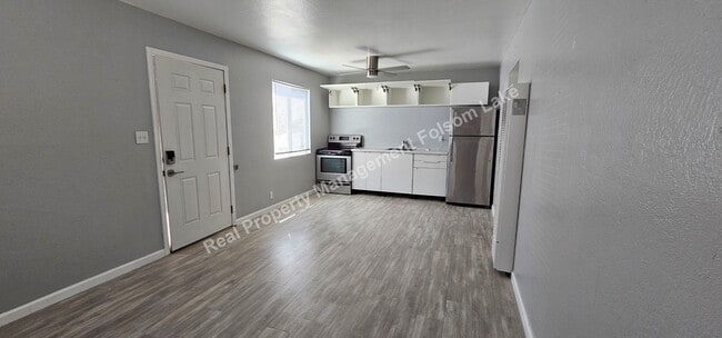 Building Photo - Cozy 1 Bedroom Duplex in Historic Folsom