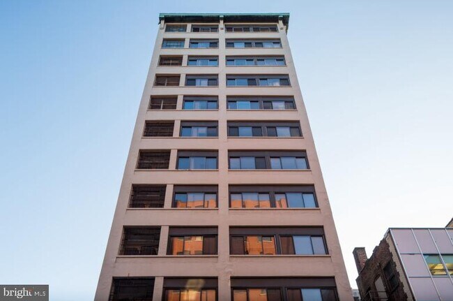 Building Photo - 1220 Sansom St