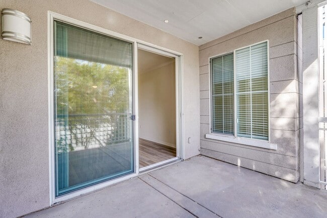 Building Photo - Large Santa Clara 1 Bedroom Condo in Rivermark Area