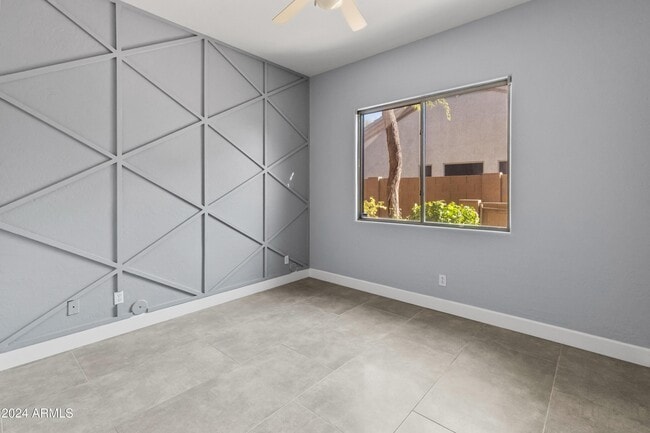 Building Photo - 6420 E Montreal Pl