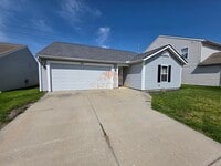 Building Photo - 3BR/2BA in East Side Lexington Farms!