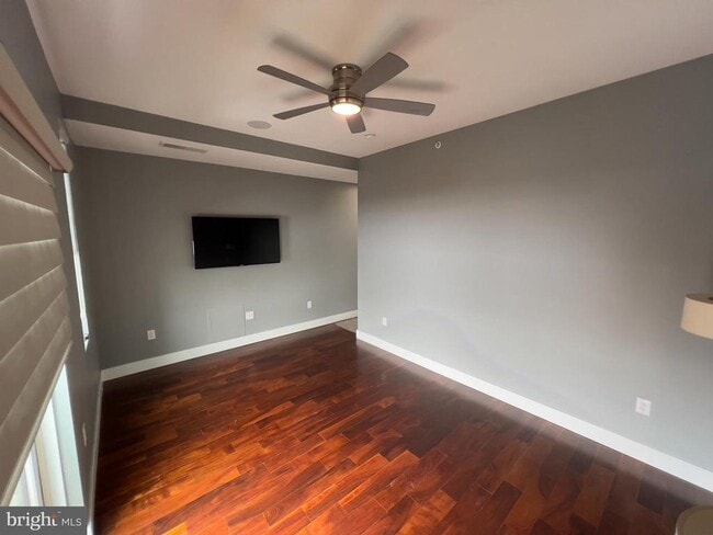 Building Photo - 423 Wallace St