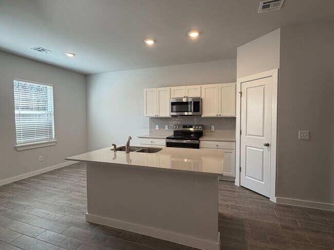 Building Photo - New Construction 3 Bedroom, 2 Bathroom on 1.67 Wooded Lot!