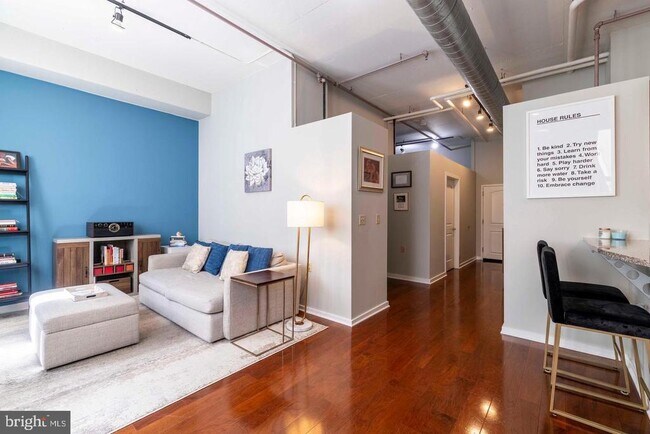Building Photo - 113 N Bread St
