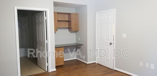 Building Photo - 12949 Centre Park Cir