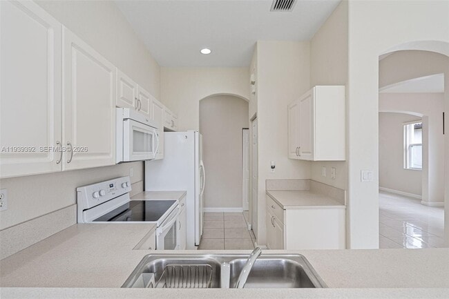 Building Photo - 1924 SE 17th Ct