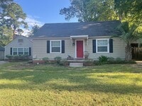 Building Photo - 4 bedroom 2 bath house!