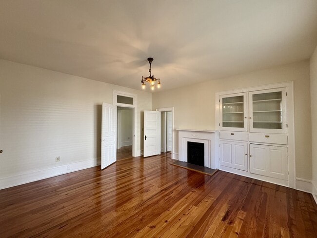 Building Photo - 506 Mayes Ave