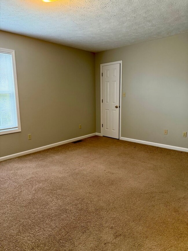 Building Photo - 00503