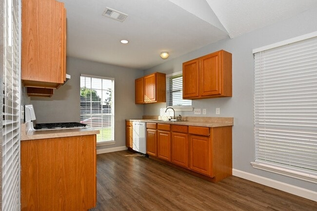 Building Photo - 6543 Liberty Valley Dr