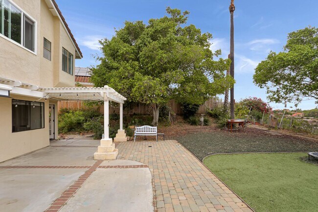 Building Photo - 4 Bed | 3 Bath | 1,979 Sq. Ft. | Stunning ...