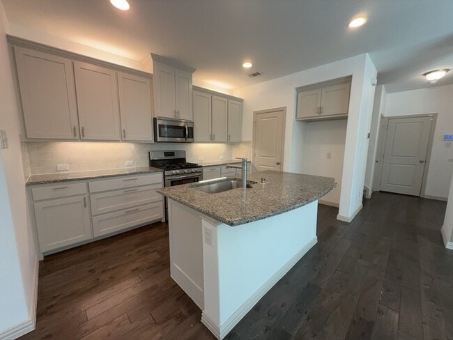 Building Photo - 4027 Snow Goose Trl