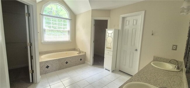 Building Photo - 4937 Chalden Ln NE