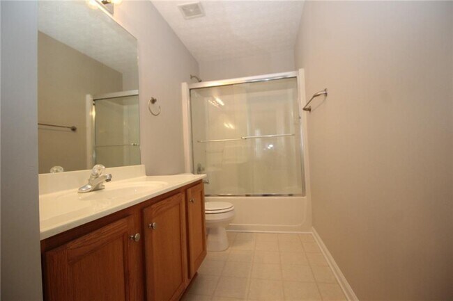 Building Photo - 948 Tree Creek Blvd